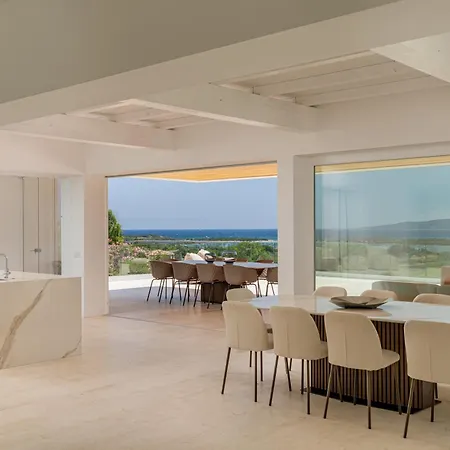 Beautiful Sλn With An Incredible Sea View